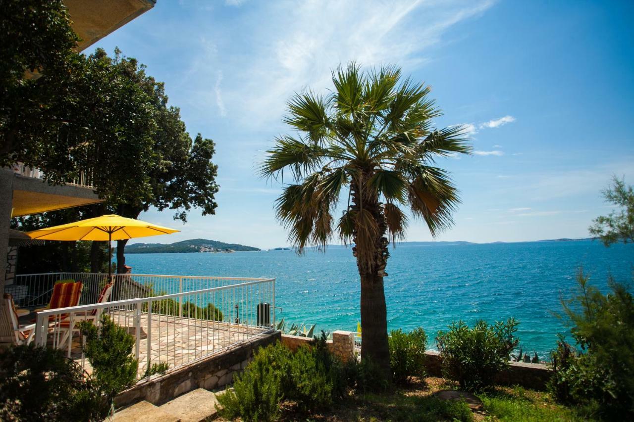 Villa Amarela Seget Vranjica Exterior foto