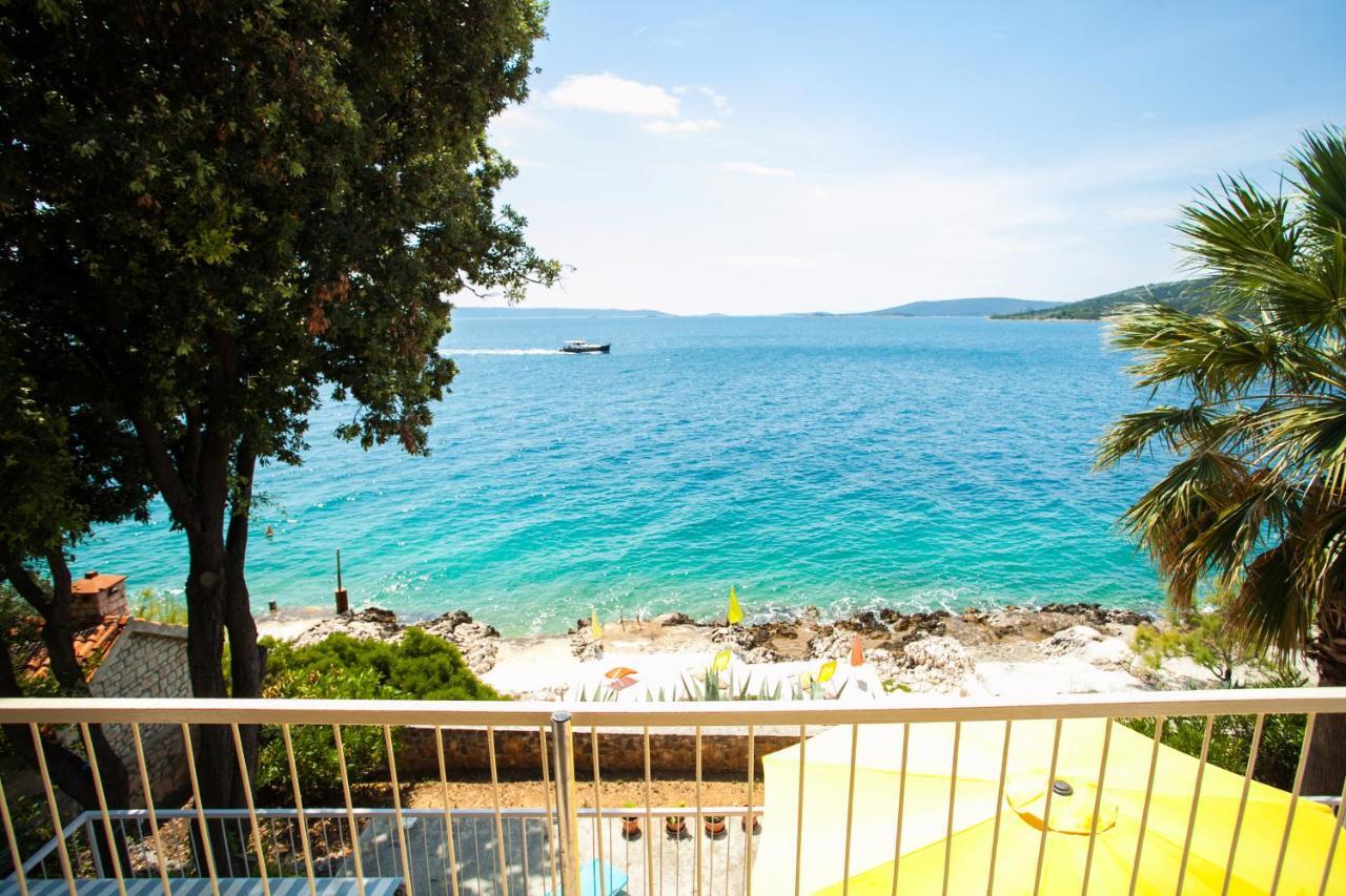 Villa Amarela Seget Vranjica Exterior foto